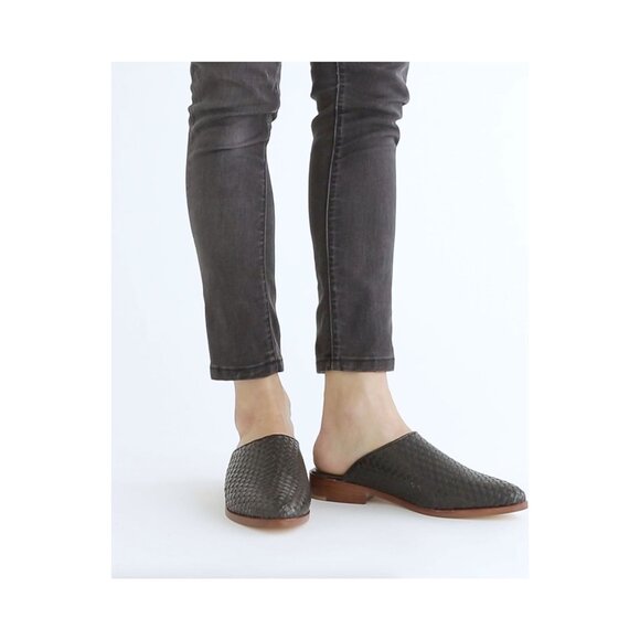 🆕 NISOLO Ama Woven Slip On Mules Flats Shoes Cushioned Black Leather 5 - Picture 2 of 14